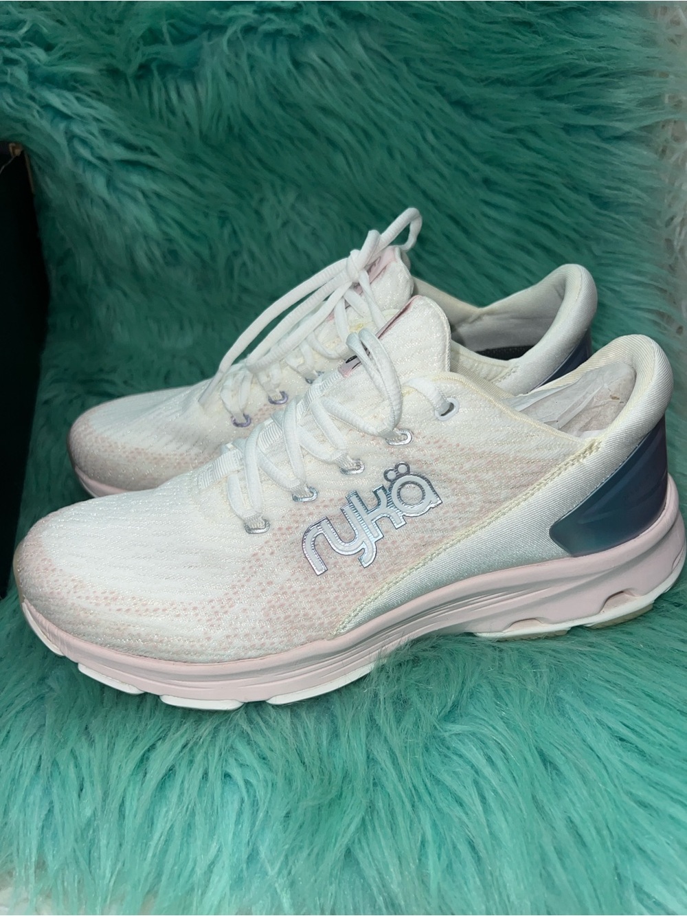 NIB Ryka White with Light Blue & Pink Accent Women's Athletic Sneakers Size 9.5